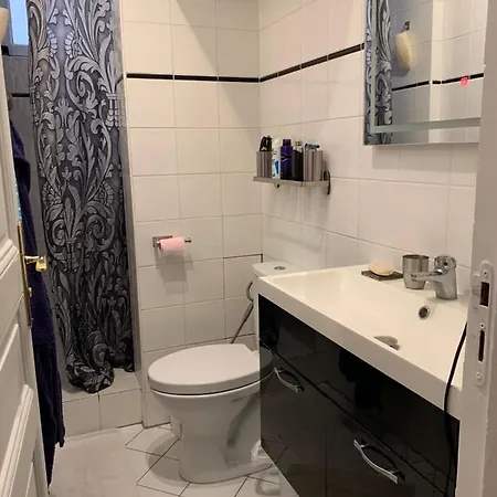 Bright And Spacious Near Montparnasse Station Paris
